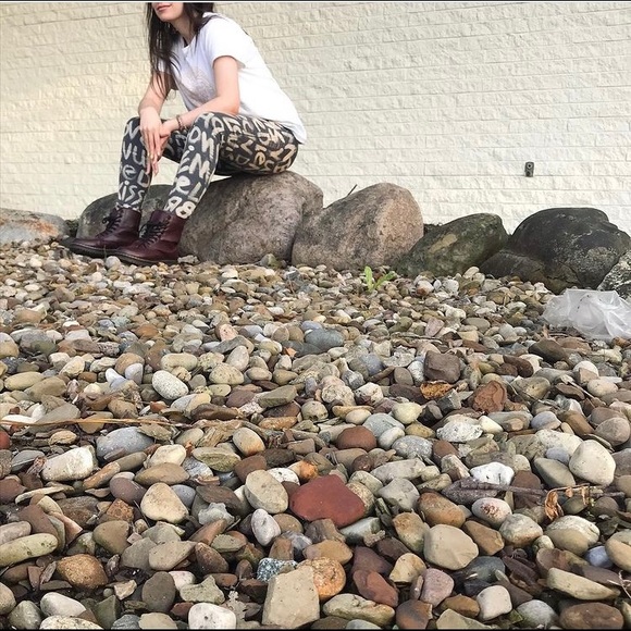 Custom Graffiti Lyric Jeans 🌟 - Picture 6 of 11